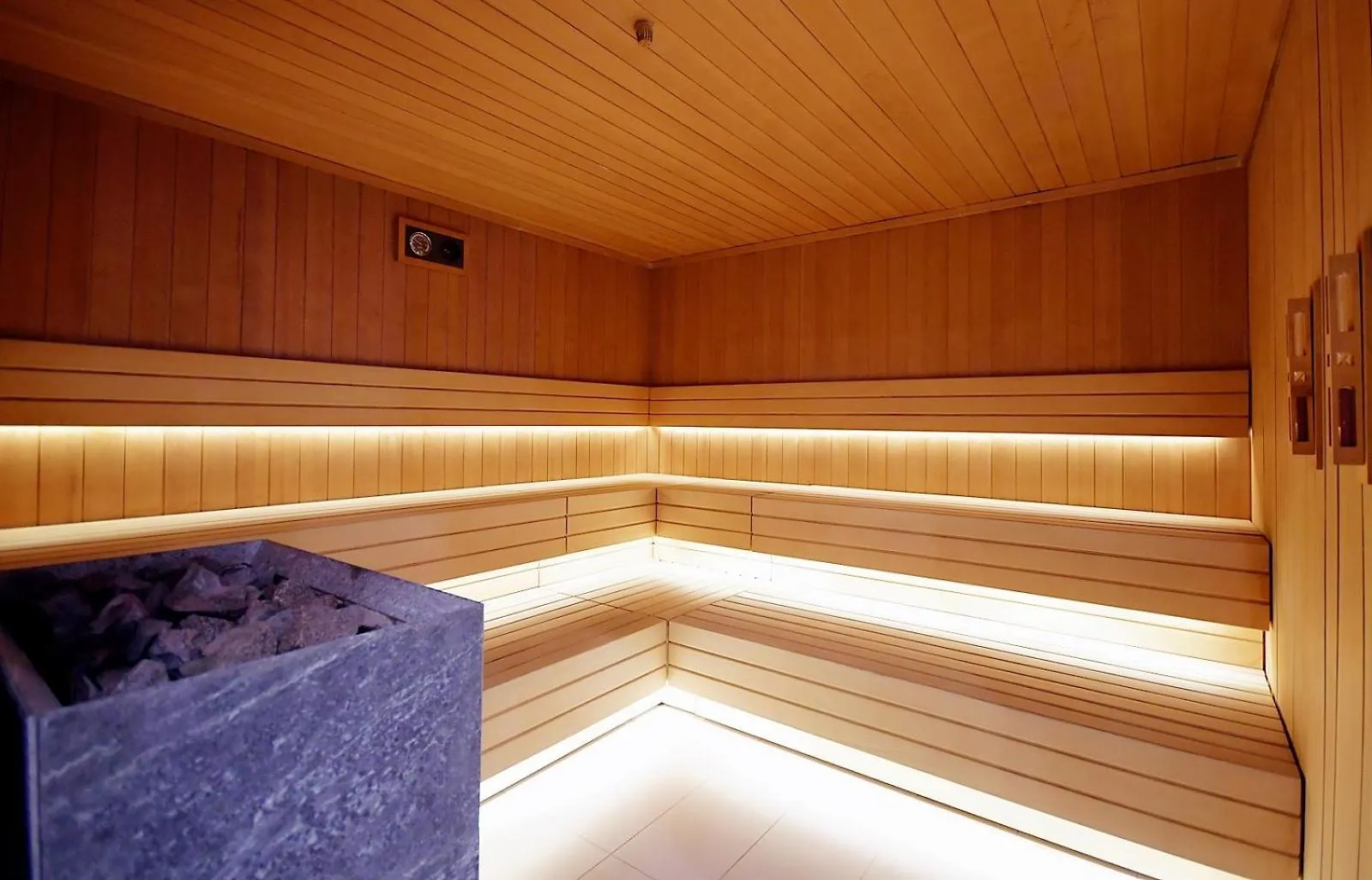 Apartament Lux I , Kolobrzeg Aqua Polanki , Baseny , Sauny , Silownia 0*,  Poland
